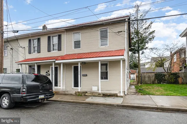 $99,000 | 606 North Street, Lykens, PA 17048