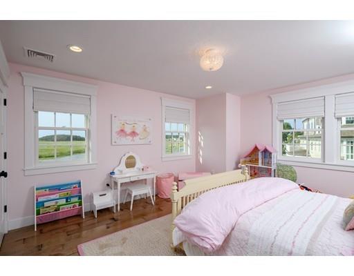 25 Bayberry Road Scituate, MA 02066 - Photo 21 of 28 a bedroom with a bed and a desk