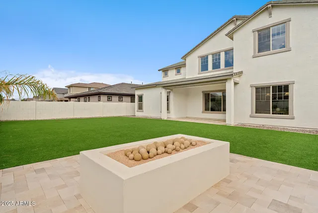 $999,990 | 20501 East Sonoqui Boulevard, Queen Creek, AZ 85142