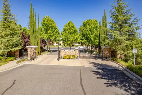 $485,000 | 7 Villa Gardens Court, Unit 7, Roseville, CA 95678
