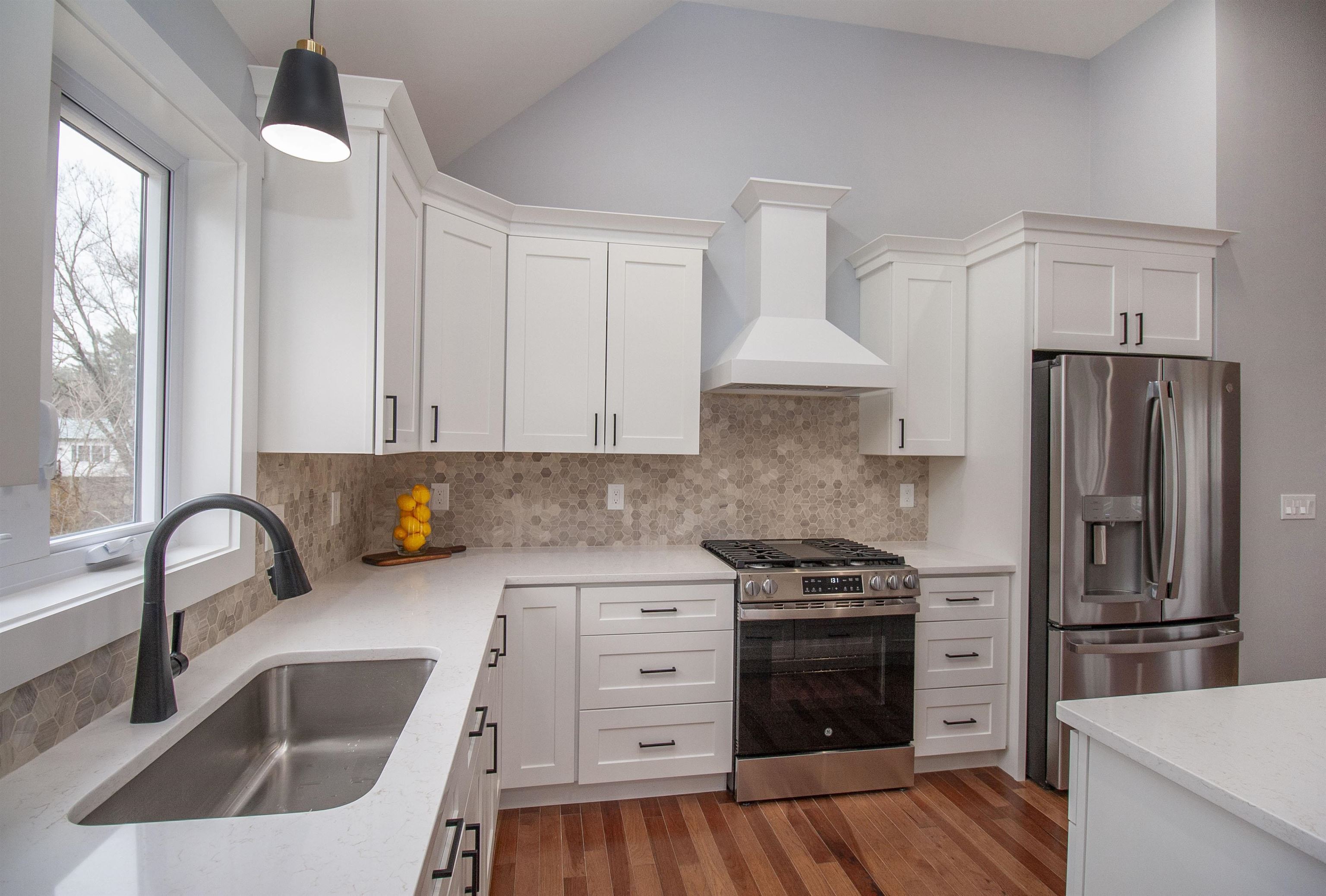 2 Edgemont Street Derry, NH 03038 - Photo 15 of 57