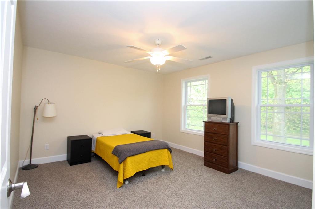 5590 Grubbs Road Gibsonia, PA 15044 - Photo 14 of 25 Gallery Image 14