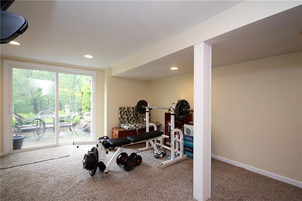 5590 Grubbs Road Gibsonia, PA 15044 - Photo 19 of 25 Gallery Image 19