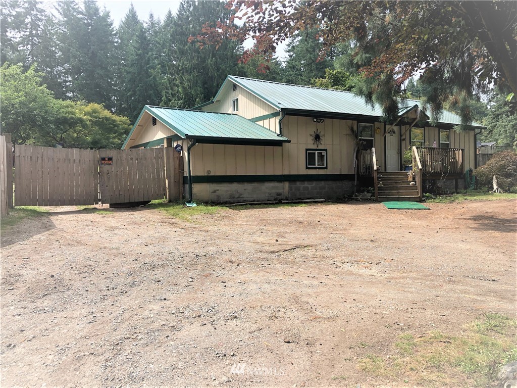 17533 Southeast Covington Sawyer Road Kent, WA 98042 - Photo 1 of 25 Gallery Image 1