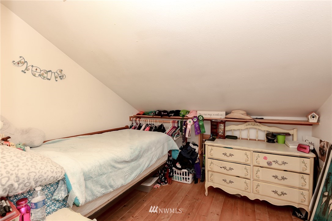 17533 Southeast Covington Sawyer Road Kent, WA 98042 - Photo 19 of 25 Gallery Image 19