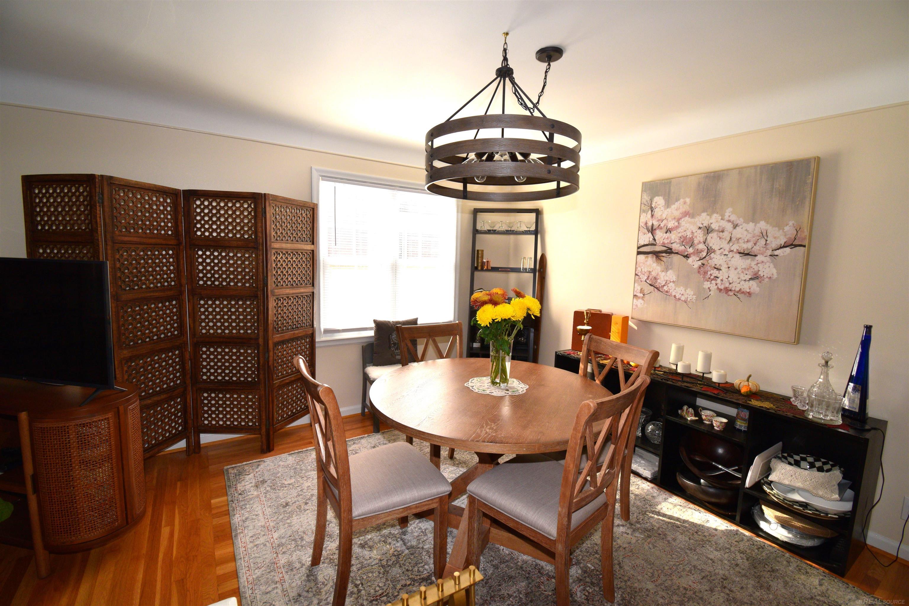 855 Harcourt Road Grosse Pointe, MI 48230 - Photo 28 of 68 50125193-27.JPG