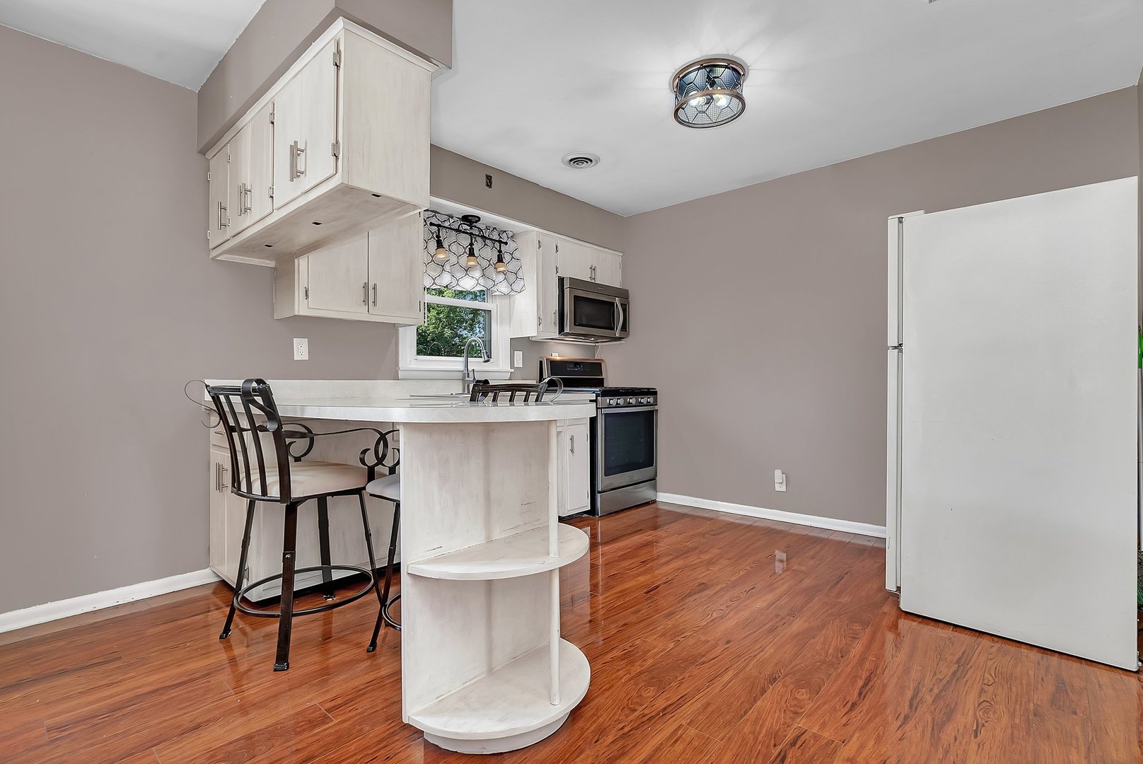 1105 Bartel Road Joliet, IL 60433 - Photo 8 of 23 Gallery Image 8