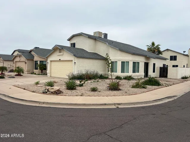 $2,200 | 8834 West Michelle Drive, Peoria, AZ 85382