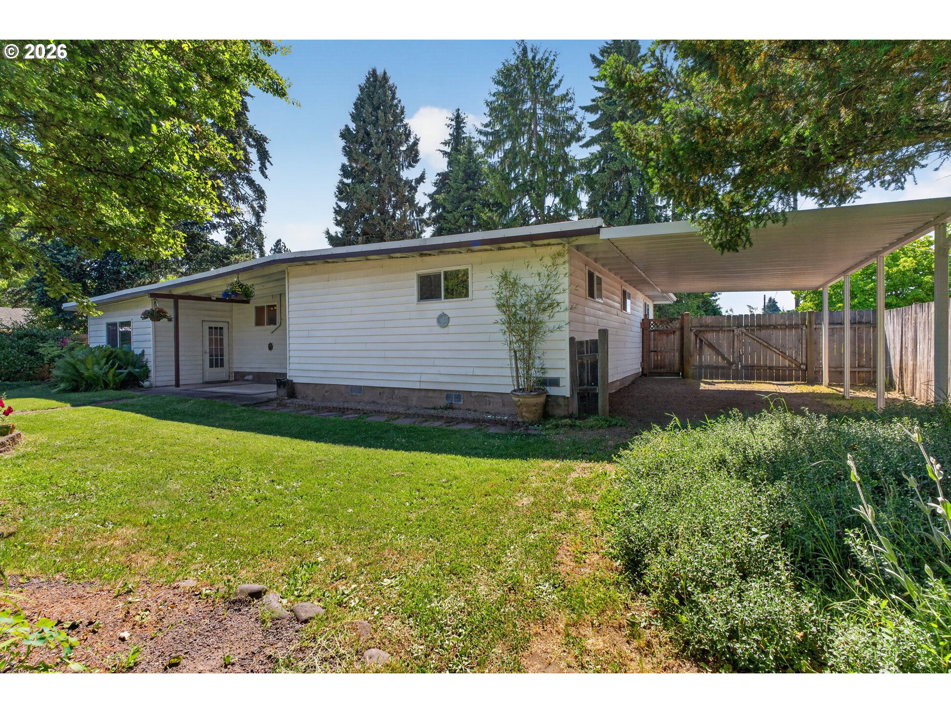2245 Devos Street Eugene, OR 97402 - Photo 23 of 48