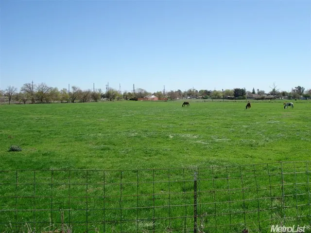 a view of an ocean view