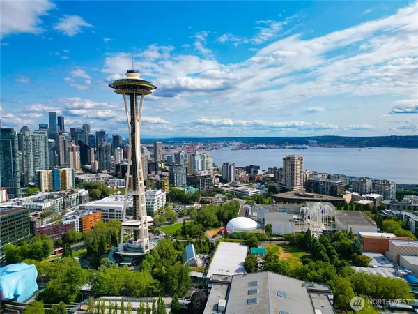 $675,000 | 2415 2nd Avenue, Unit 750, Seattle, WA 98121