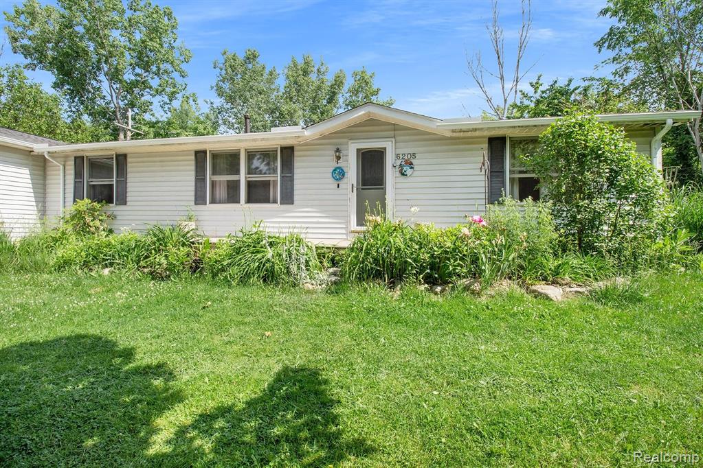 6205 Golf Club Road Howell, MI 48843 - Photo 3 of 22