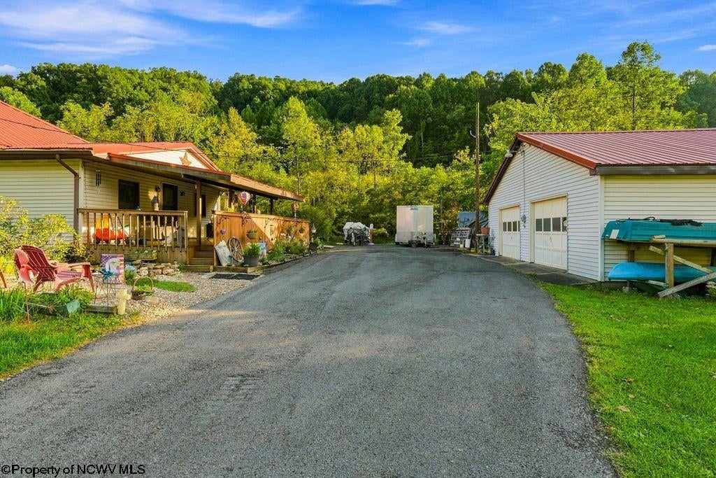 241 Maken Road Salem, WV 26426 - Photo 2 of 46 Gallery Image 2