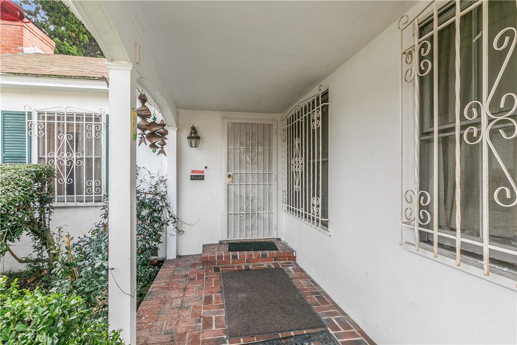 1615 North Van Ness Avenue Compton, CA 90221 - Photo 4 of 36