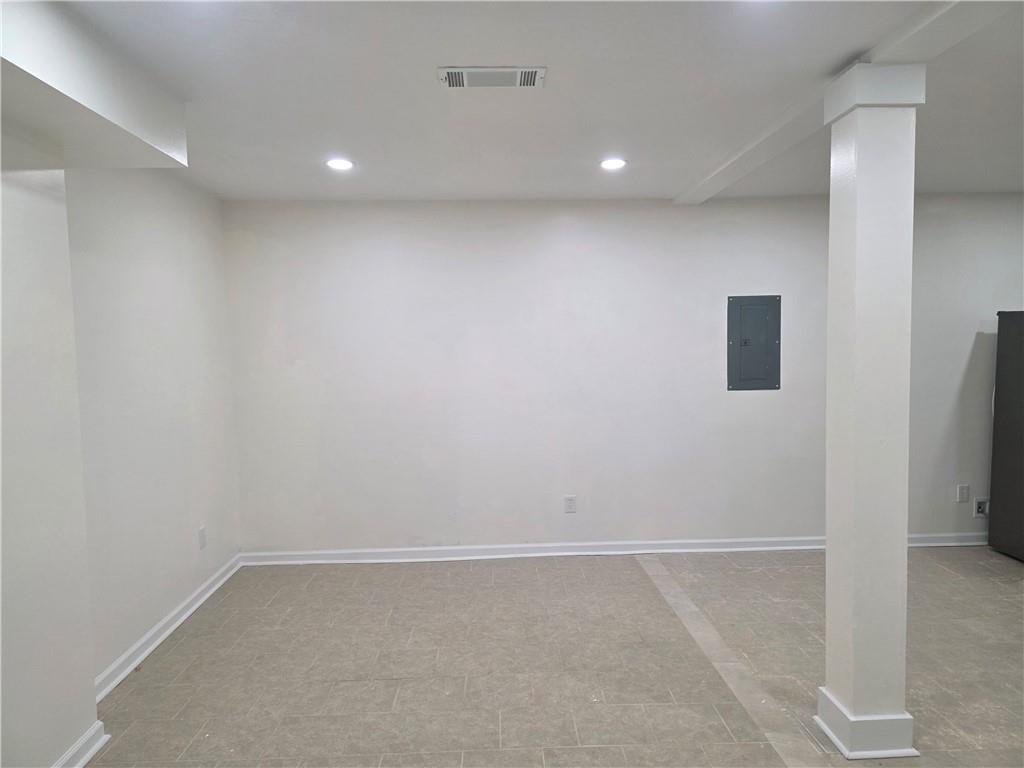 2435 Bouldercliff Way Southeast, Unit B Atlanta, GA 30316 - Photo 4 of 5 a view of an empty room