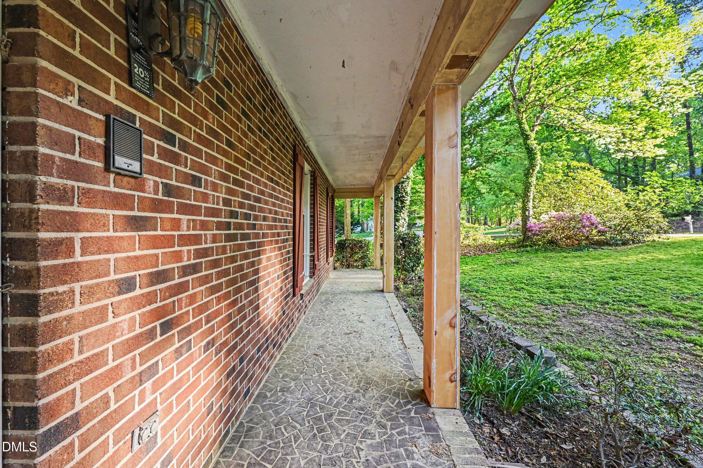 8700 Cliff Top Court Raleigh, NC 27613 - Photo 17 of 22 016_file_5918