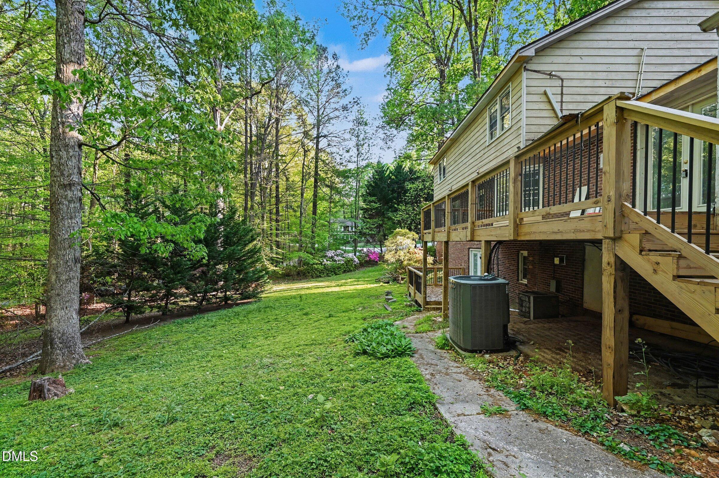 8700 Cliff Top Court Raleigh, NC 27613 - Photo 21 of 22 020_file_2045