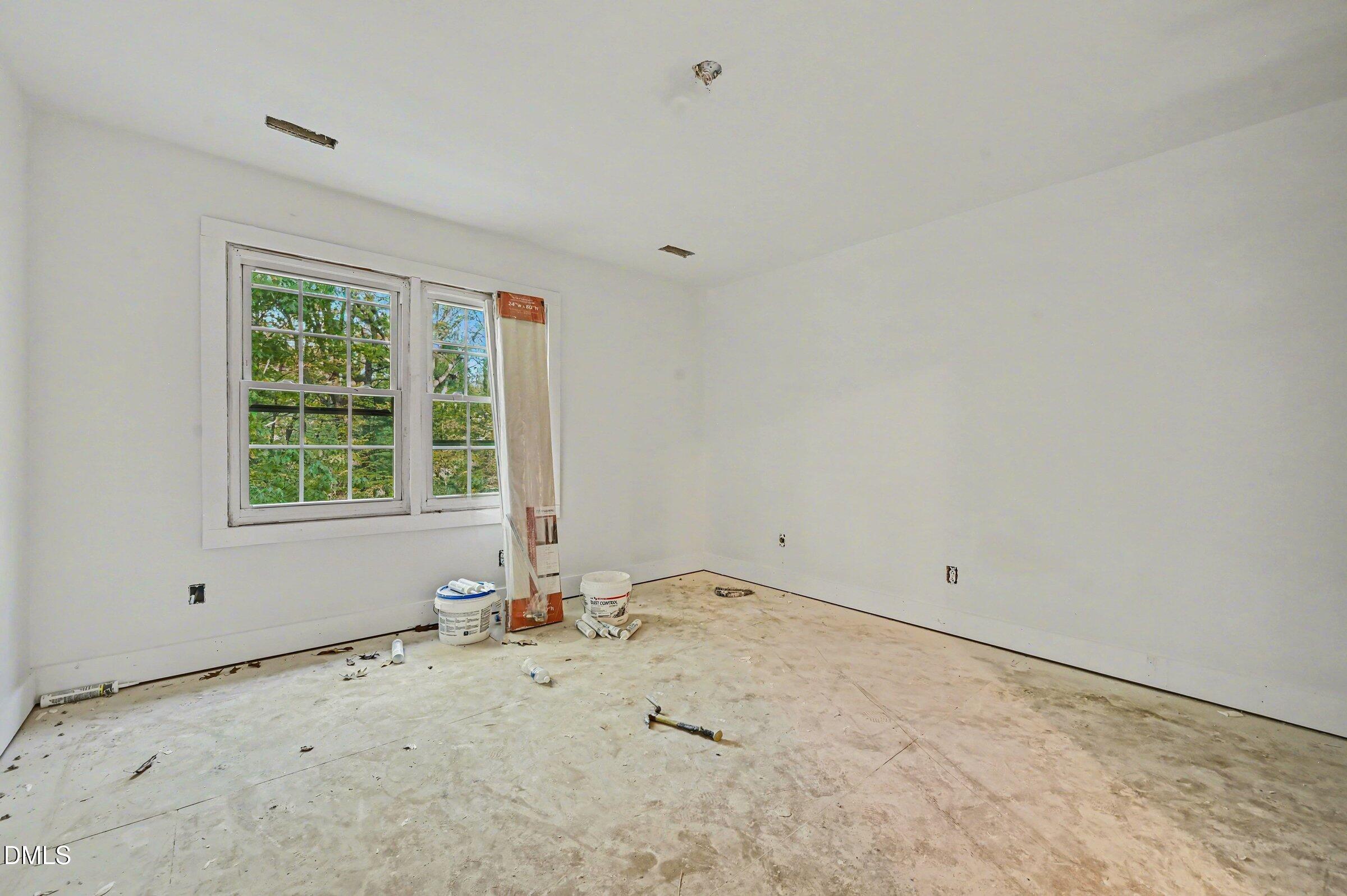 8700 Cliff Top Court Raleigh, NC 27613 - Photo 6 of 22 005_file_8805