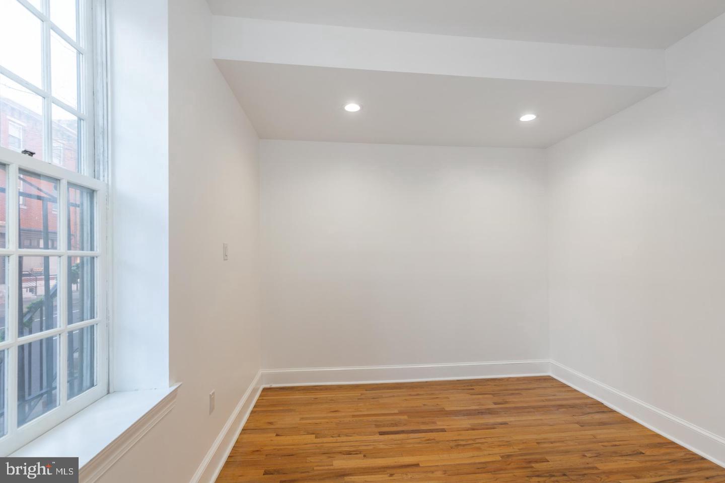 422 South 15th Street, Unit 1 Philadelphia, PA 19146 - Photo 9 of 19 a view of room