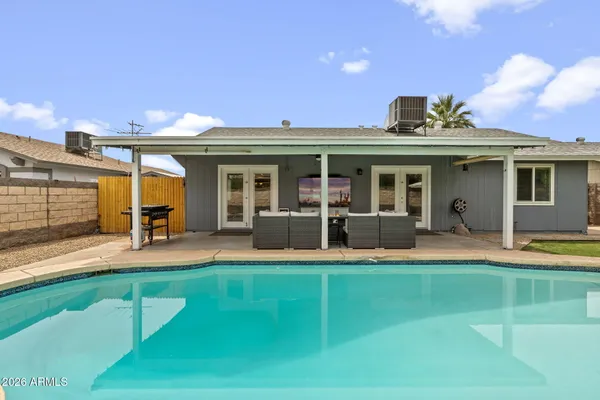 $449,000 | 560 West Emerald Avenue, Mesa, AZ 85210