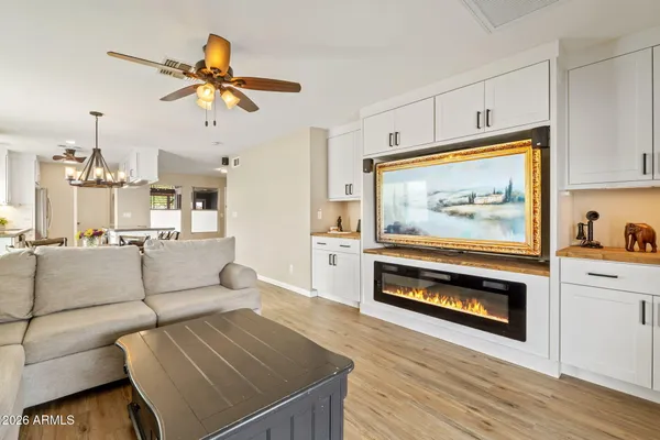 $449,000 | 560 West Emerald Avenue, Mesa, AZ 85210