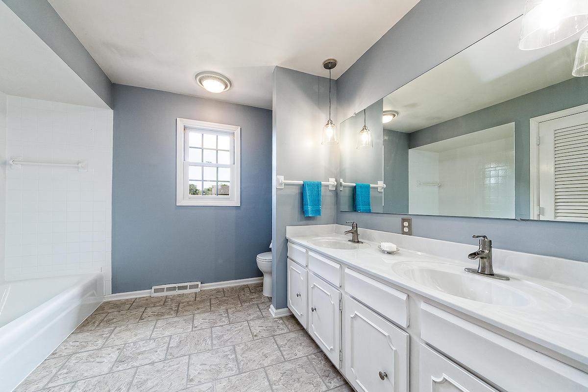 1331 Windham Road Upper Arlington, OH 43220 - Photo 24 of 44