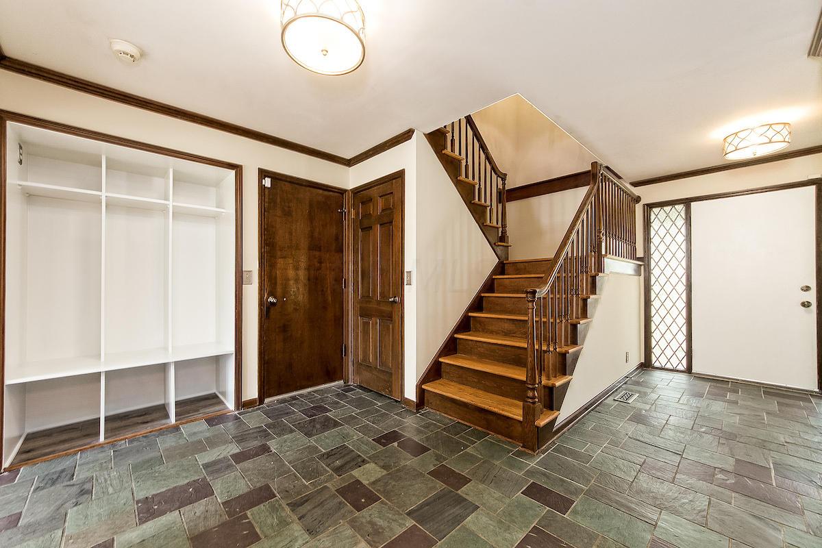 1331 Windham Road Upper Arlington, OH 43220 - Photo 25 of 44