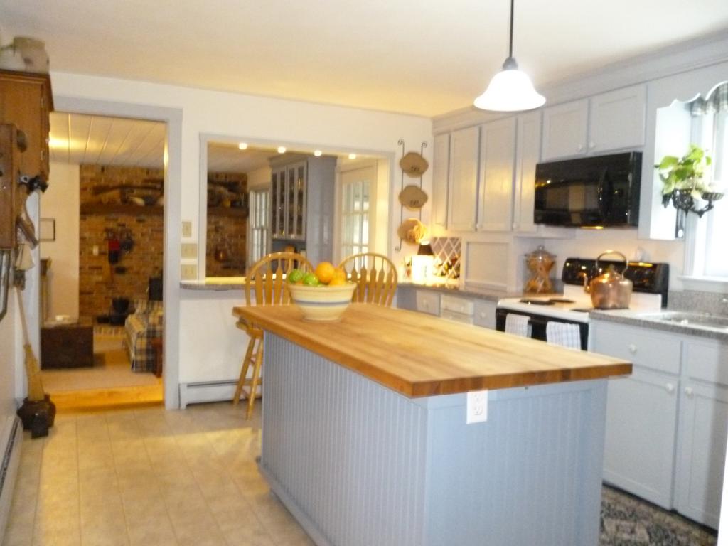 763 Beach Pond Road Wolfeboro, NH 03894 - Photo 5 of 28