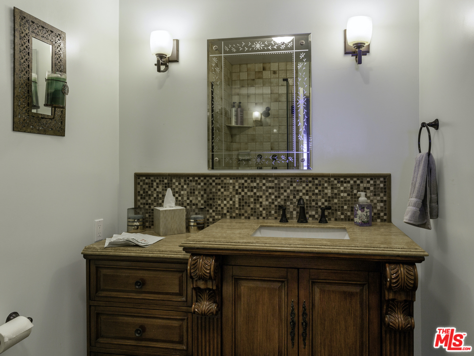 24307 Long Valley Road Hidden Hills, CA 91302 - Photo 22 of 36 Gallery Image 22