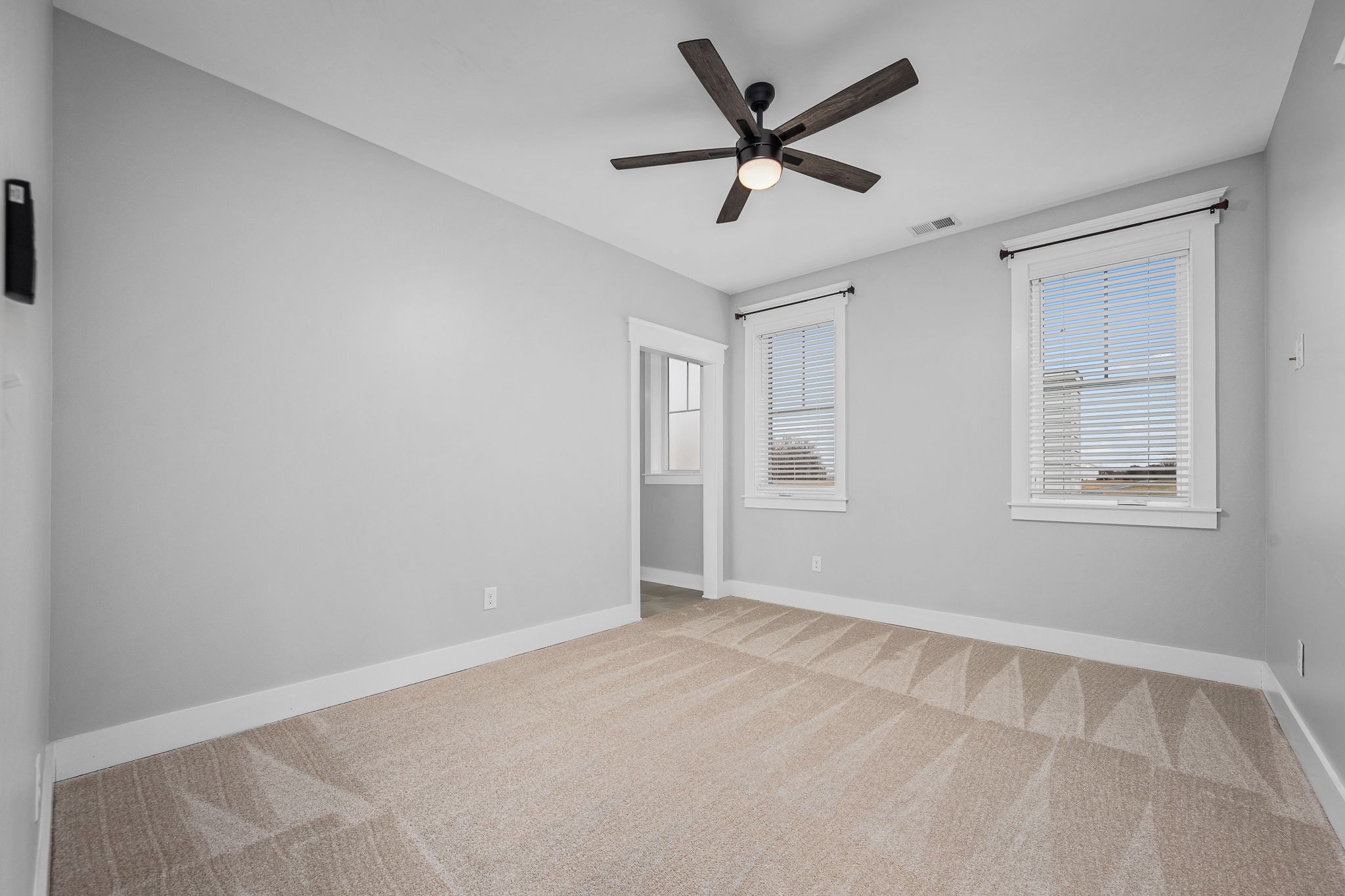 5296 Cross Plains Road White House, TN 37188 - Photo 47 of 87 a view of a big room with wooden floor and windows