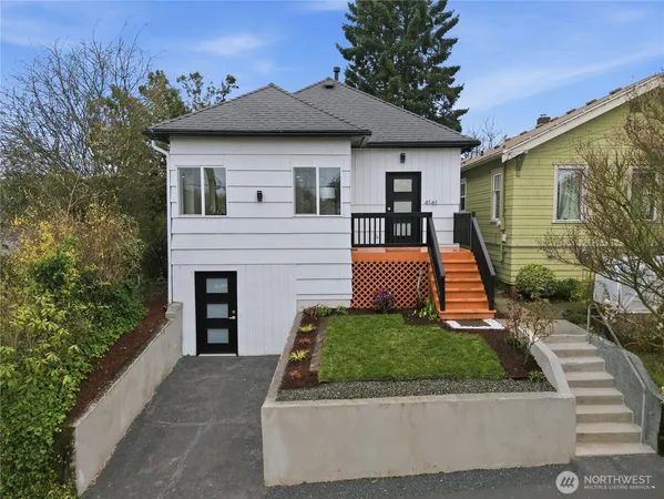 $739,500 | 4161 41st Avenue South, Seattle, WA 98118
