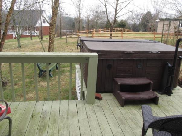 180 Bankshire Road Beechgrove, TN 37018 - Photo 15 of 20 Deck off master bedroom