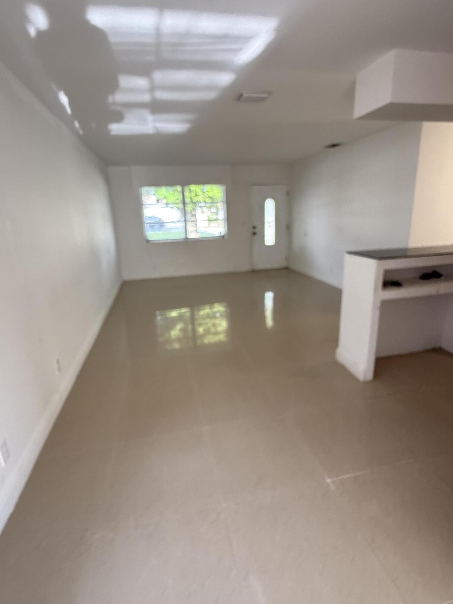 3601 Avenue T Riviera Beach, FL 33404 - Photo 4 of 10 IMG_9647
