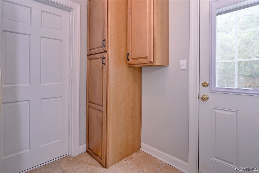 104 Lawnes Circle Williamsburg, VA 23185 - Photo 30 of 49 a view of walk in closet with window