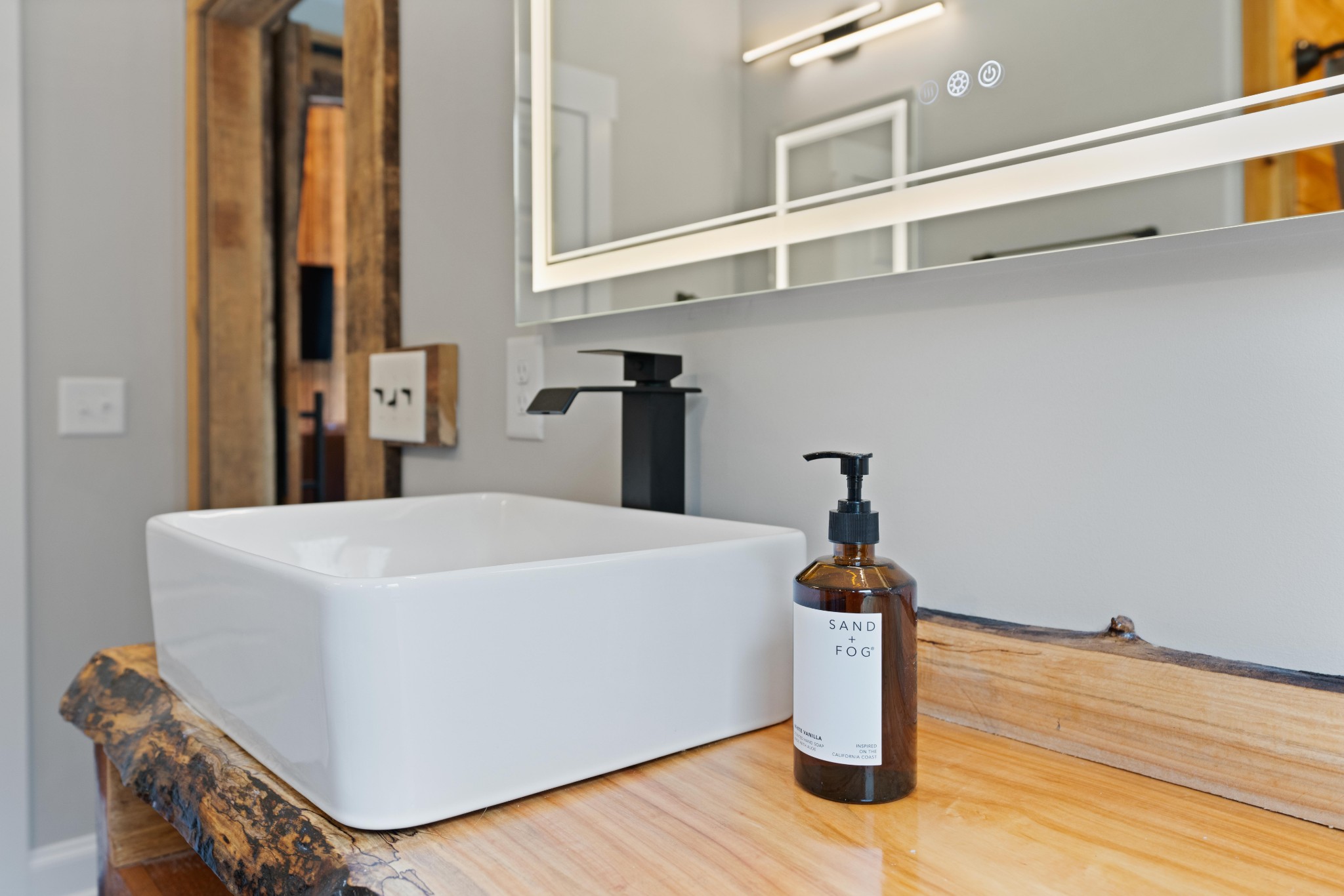 3320 Slayden-Marion Road Cumberland Furnace, TN 37051 - Photo 16 of 43 a view of a hallway with washer and dryer