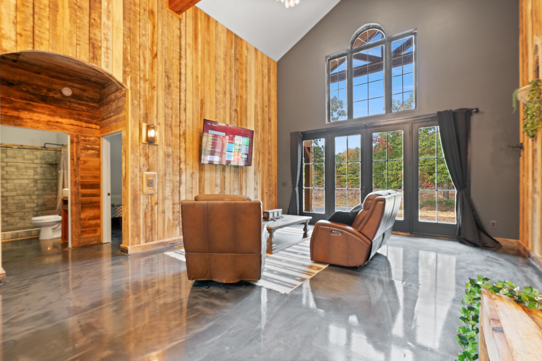 3320 Slayden-Marion Road Cumberland Furnace, TN 37051 - Photo 39 of 43 a living room with furniture and a window