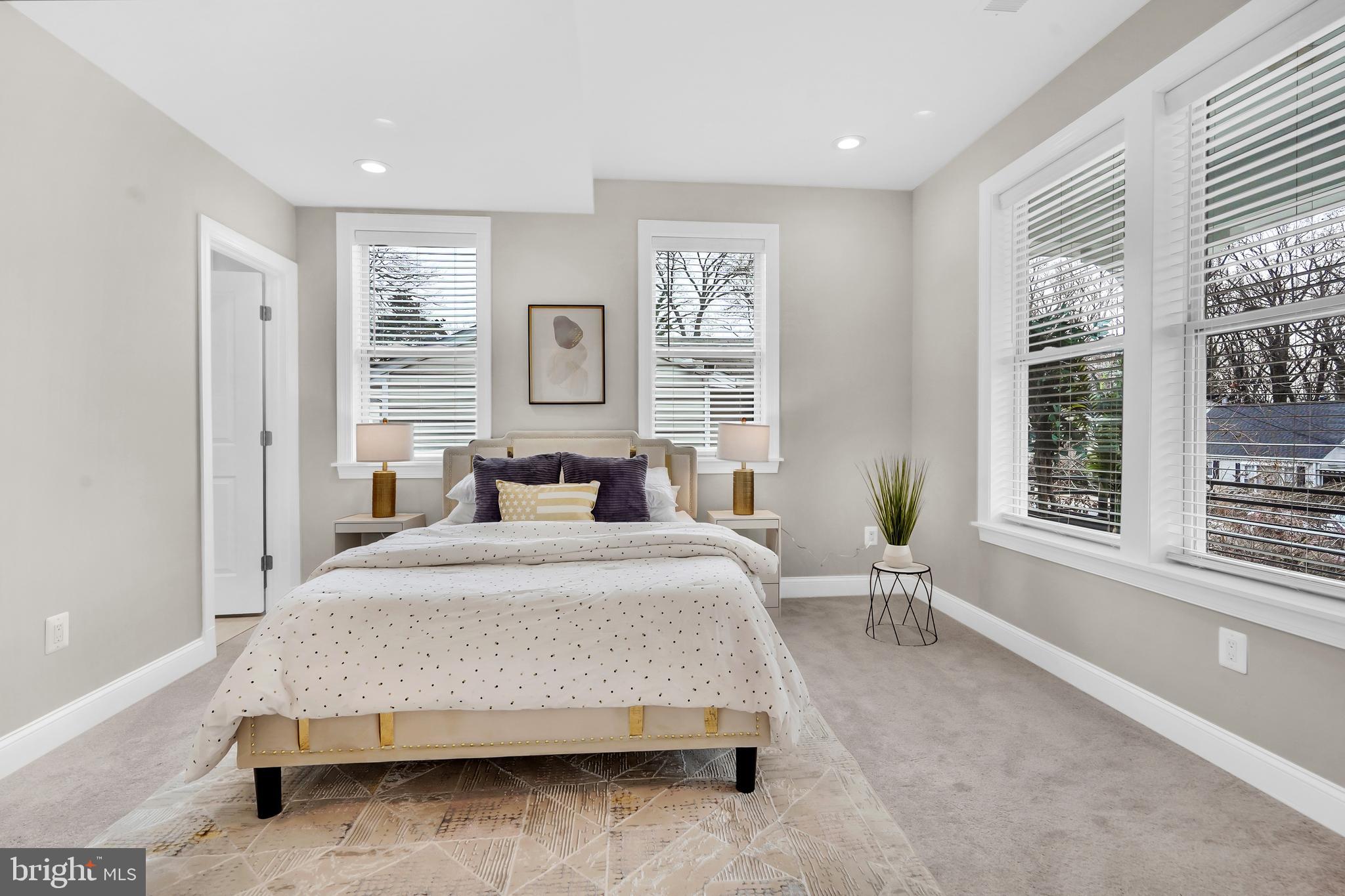 3925 Decatur Avenue Kensington, MD 20895 - Photo 16 of 55 Who doesn't love a main level en suite?