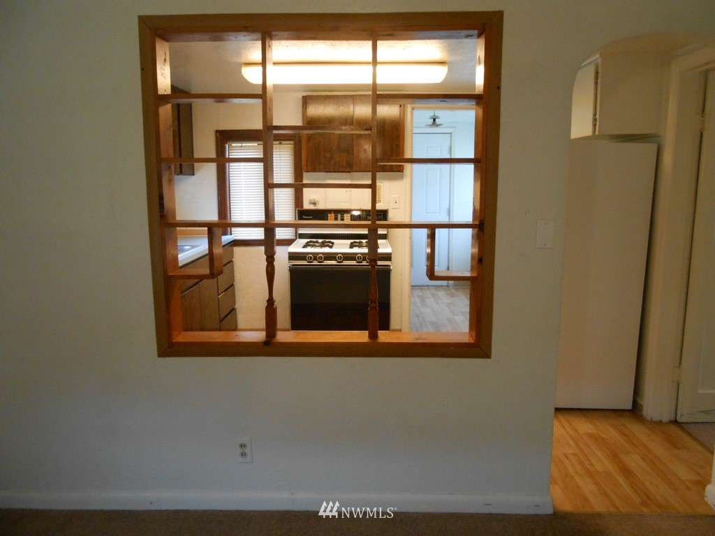 3002 Robin Avenue Bremerton, WA 98310 - Photo 3 of 7 Gallery Image 3