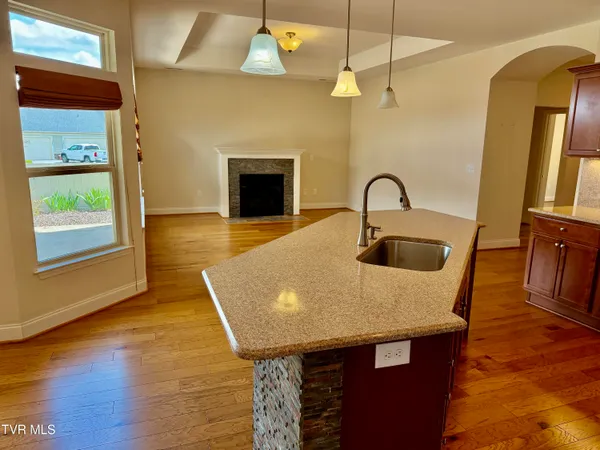 $409,850 | 1450 Hatterdale Farm Road, Unit 1450, Blountville, TN 37617