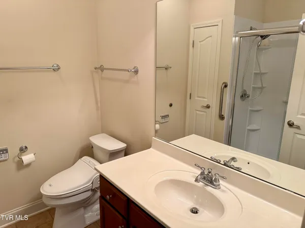 $409,850 | 1450 Hatterdale Farm Road, Unit 1450, Blountville, TN 37617