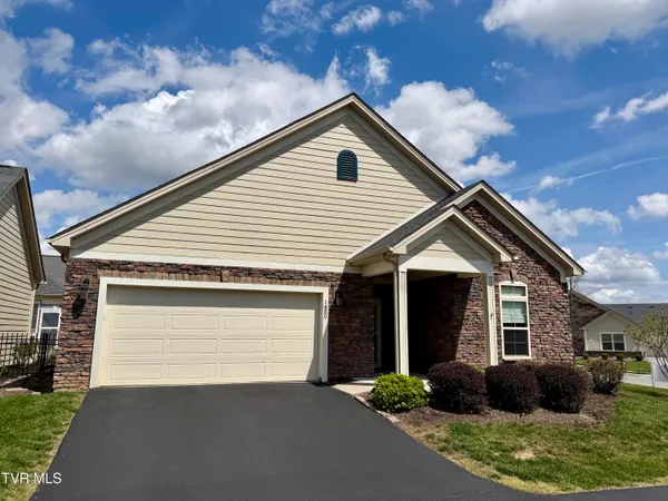 $409,850 | 1450 Hatterdale Farm Road, Unit 1450, Blountville, TN 37617