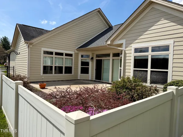 $409,850 | 1450 Hatterdale Farm Road, Unit 1450, Blountville, TN 37617