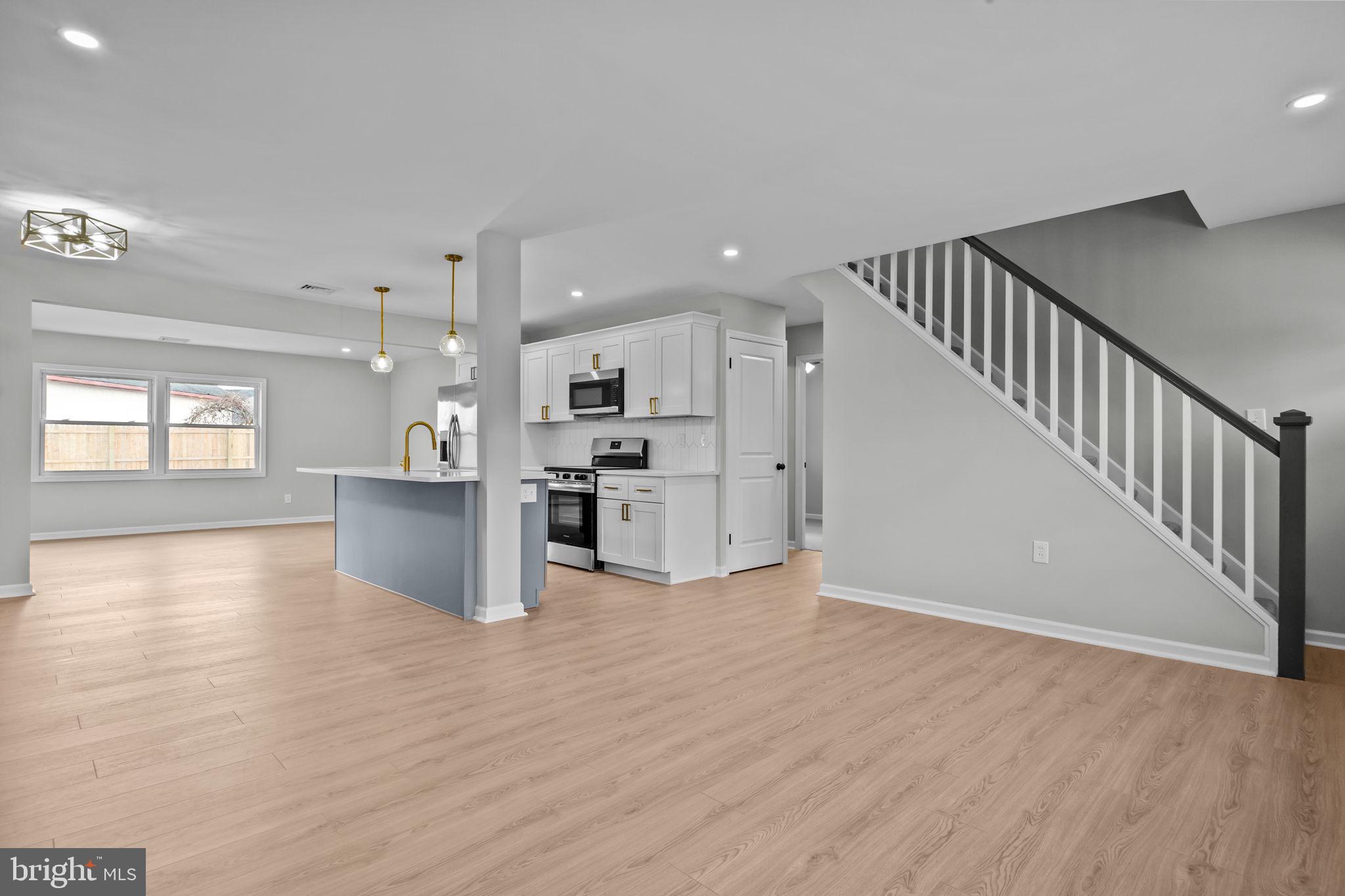 84 Pumpkin Hill Road Levittown, PA 19056 - Photo 4 of 38 Gallery Image 4