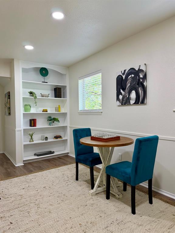 3609 Country Club Road Arlington, TX 76013 - Photo 31 of 40 a workspace with furniture and window