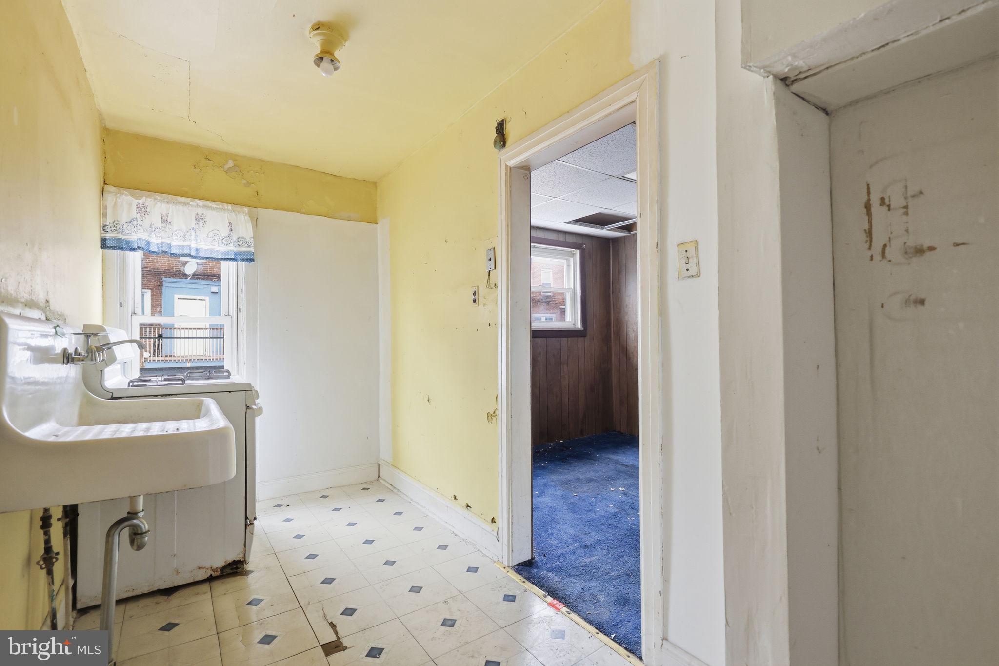 7121 Radbourne Road Upper Darby, PA 19082 - Photo 6 of 14