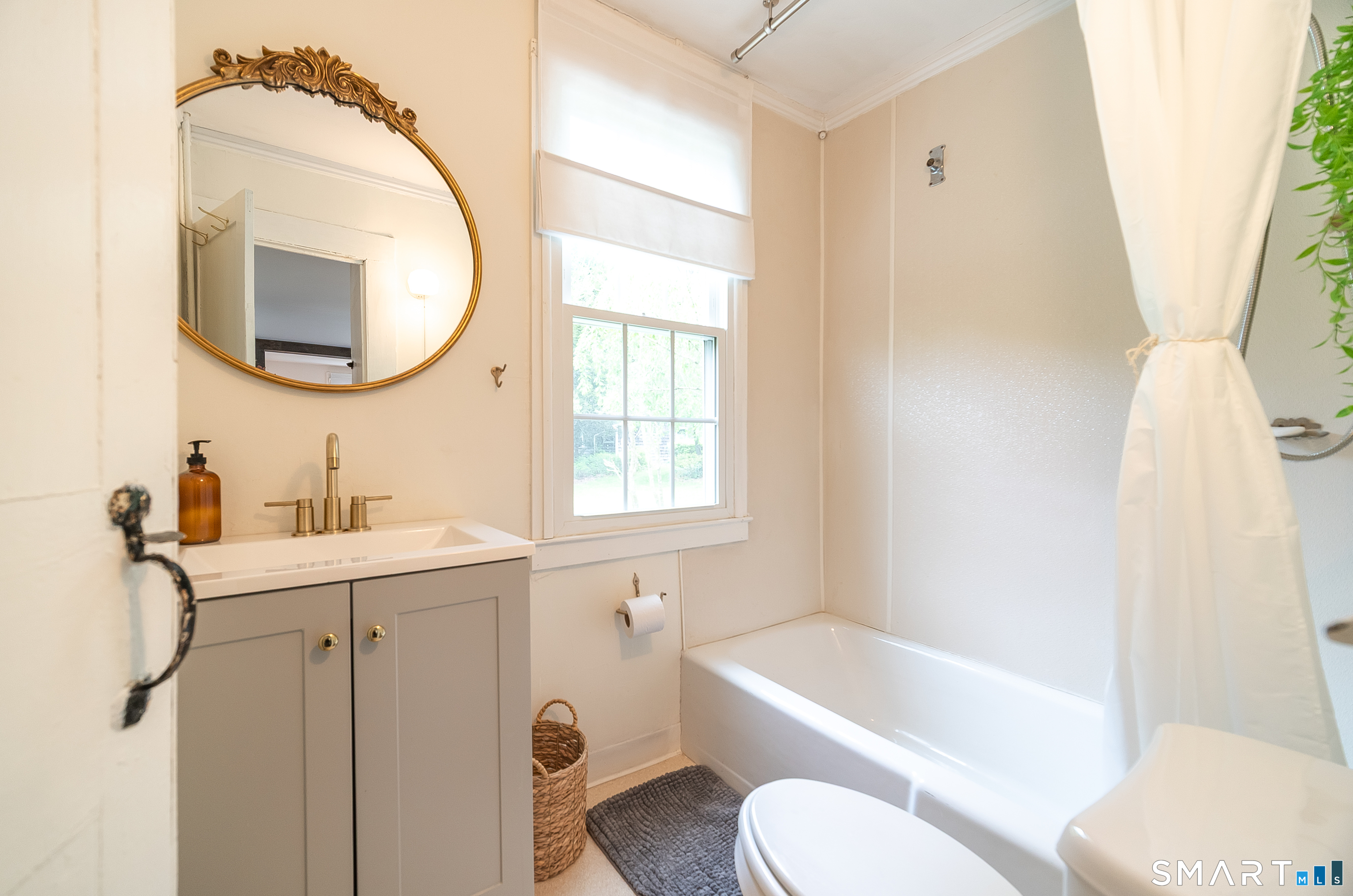 230 Killingworth Road Haddam, CT 06441 - Photo 18 of 36 a bathroom with a sink toilet and a bathtub