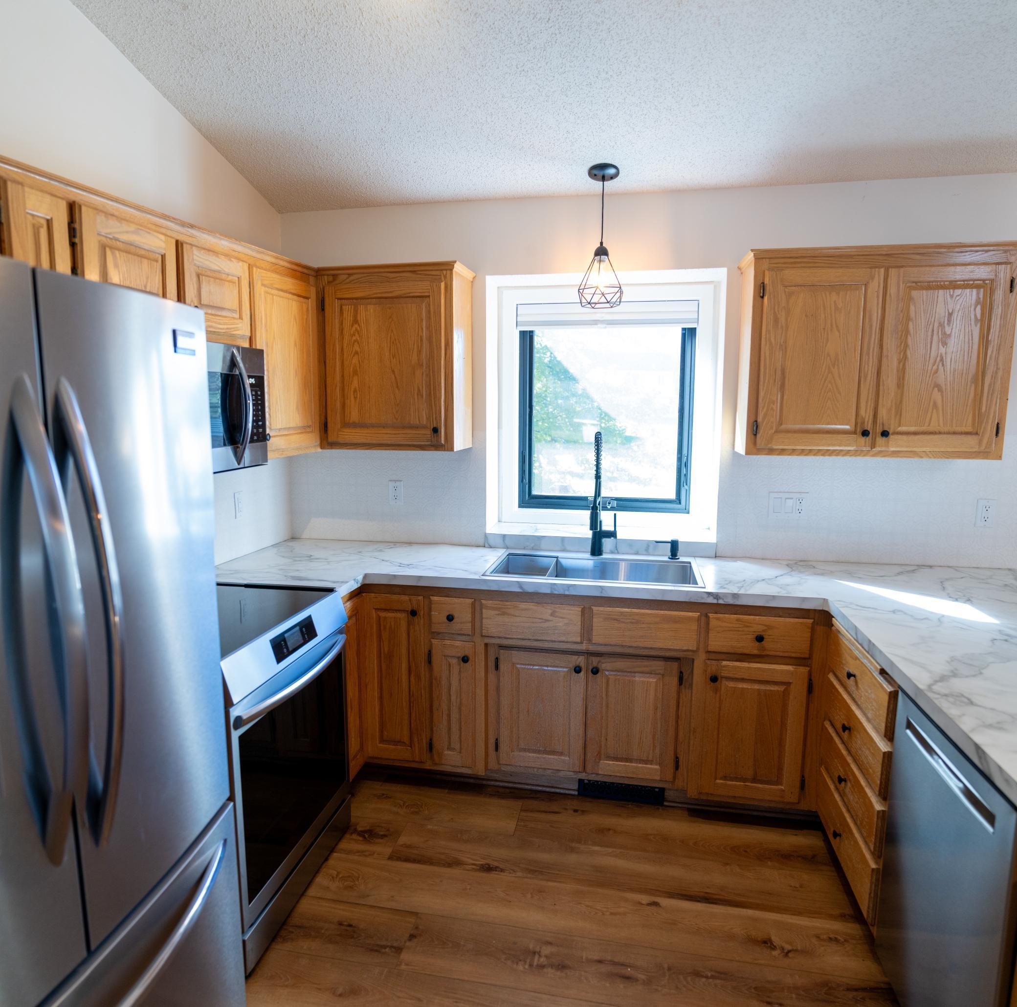 1048 Prairie Ridge Lane Lester Prairie, MN 55354 - Photo 11 of 29