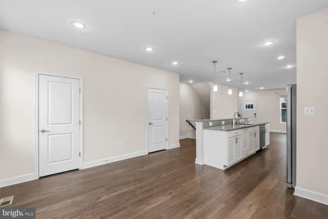 $585,000 | 7172 Banbury Drive, Hanover, MD 21076