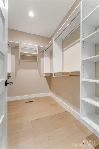 $619,900 | 54 Olde Oak Lane, Hendersonville, NC 28792