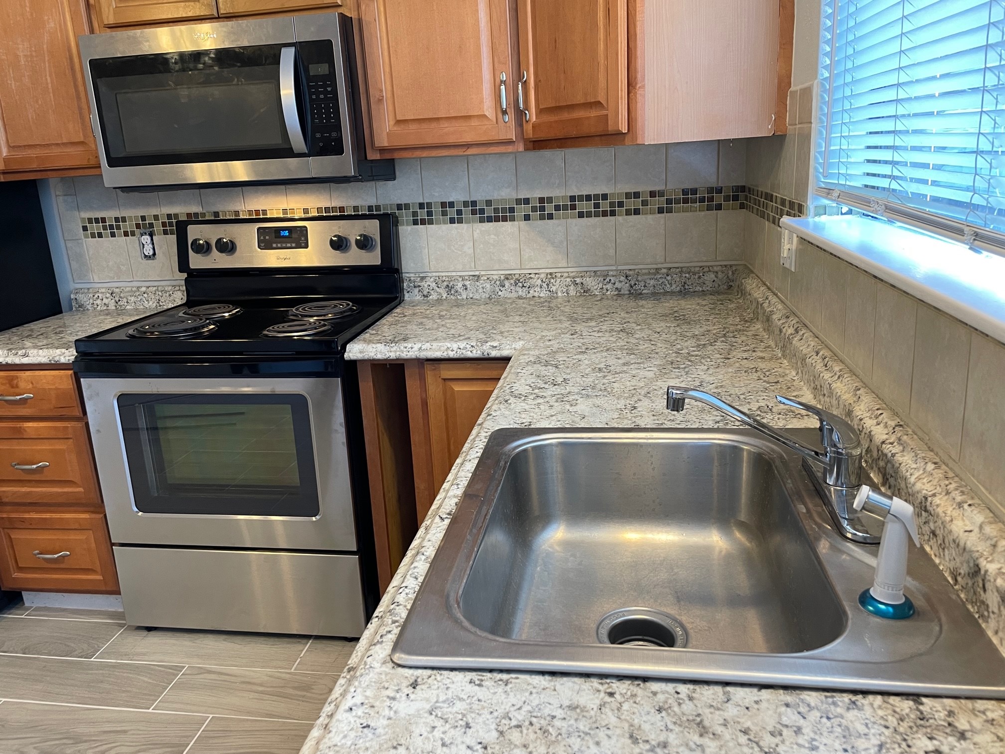 6401 Deihl Road, Unit 202 Houston, TX 77092 - Photo 3 of 22 Kitchen